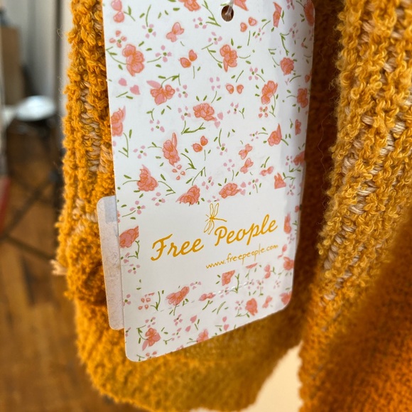 Free People High Low V-Neck Sweater - Picture 5 of 5